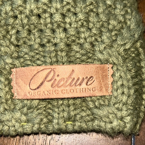 PICTURE Organic Clothing Wool Blend Cable Knit Beanie - Picture 6 of 6